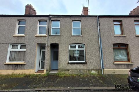 3 bedroom terraced house to rent, 8 Warwick Road, Milford Haven, Pembrokeshire. SA73 2LP