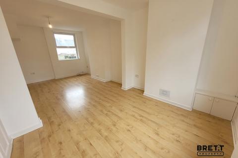 undefined, 8 Warwick Road, Milford Haven, Pembrokeshire. SA73 2LP