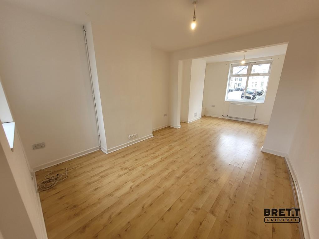 Living/Dining Room