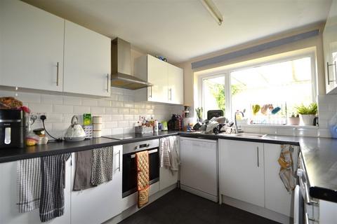 4 bedroom terraced house to rent, Winchester