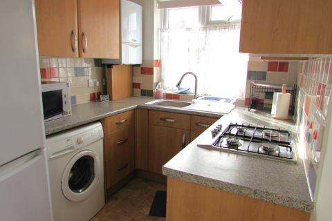 1 bedroom flat to rent, Gordon Road, Harrow, Middlesex HA3