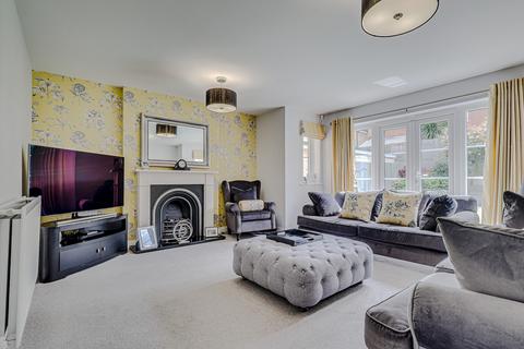 5 bedroom detached house for sale, Claremont Crescent, Rayleigh, SS6