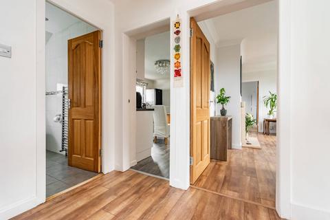 3 bedroom flat for sale, 5 Bonaly Rise, Edinburgh, EH13 0QU