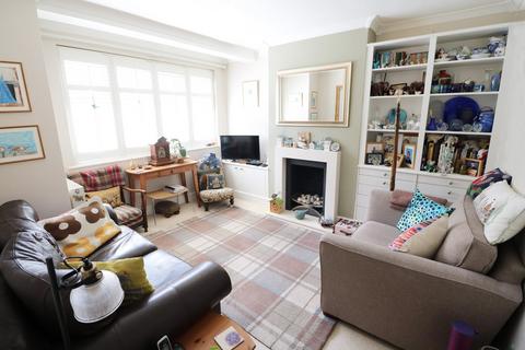 1 Dinton Road, London, SW19 2AR