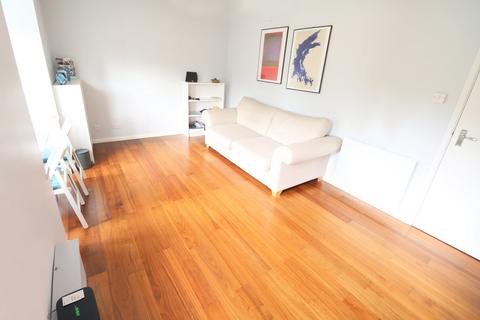 35 Kipling Drive, London, SW19 1TJ