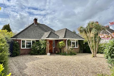 4 bedroom bungalow for sale, Morant Road, Ringwood, BH24 1SX