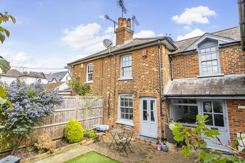 3 bedroom semi-detached house for sale, Middle Road, Leatherhead KT22