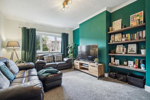 3 bedroom flat for sale, Fyvie Avenue, Flat 2/1, Eastwood, Glasgow, G43 1EU