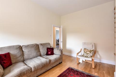 2 bedroom flat to rent, Central Hill London SE19