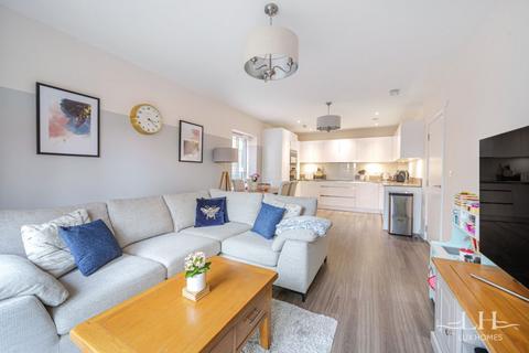 Flat 1, Thistle House, 1 Wildcary Lane, Romford, RM3 0LZ