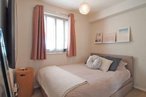 1 bedroom flat for sale, Dunnymans Road,  Banstead, SM7