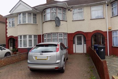 3 bedroom semi-detached house to rent, London, UB5