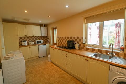 3 bedroom semi-detached house for sale, Dovedale Court, Glossop SK13