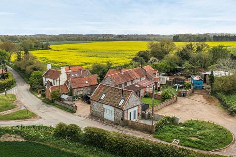 2 bedroom barn conversion for sale, Sustead