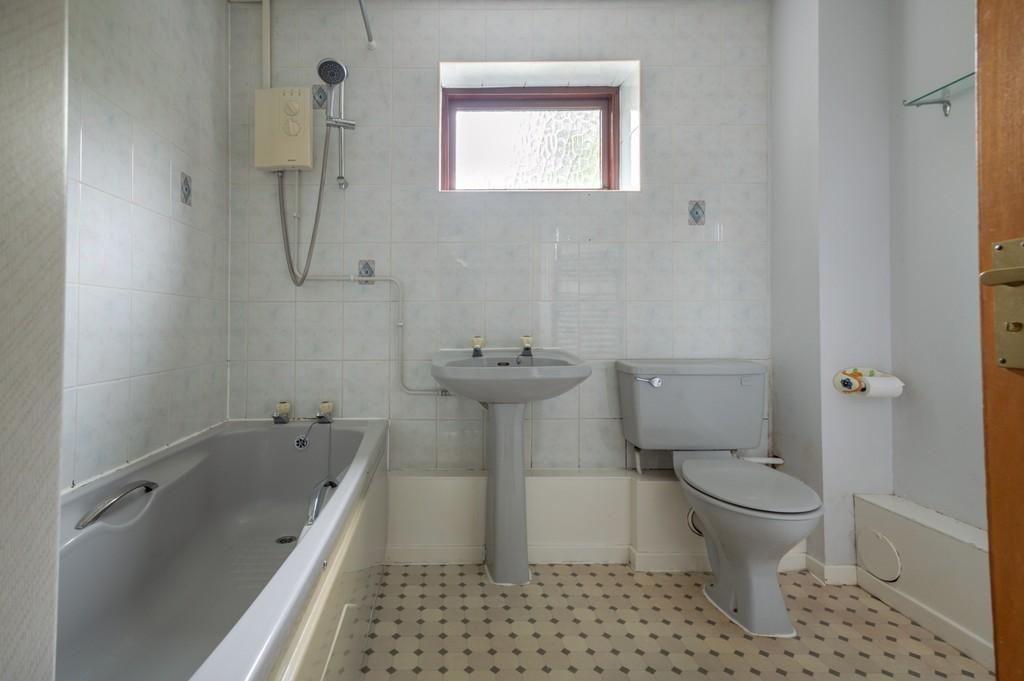 Flat 15 Amberley House-7