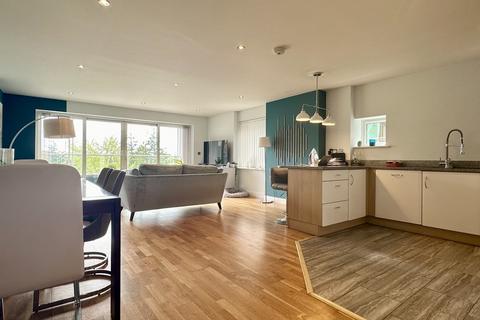 2 bedroom apartment to rent, Highmoor Road, Lower Parkstone