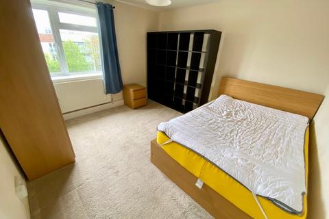 2 bedroom apartment for sale, Woodcote Road, South Wallington