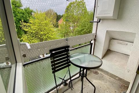 2 bedroom apartment for sale, Woodcote Road, South Wallington