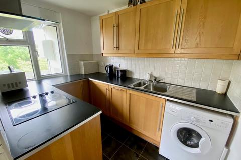 2 bedroom apartment for sale, Woodcote Road, South Wallington