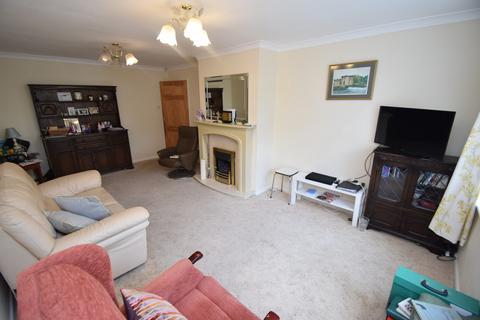 3 bedroom end of terrace house for sale, Owlet Road, Bradford BD18