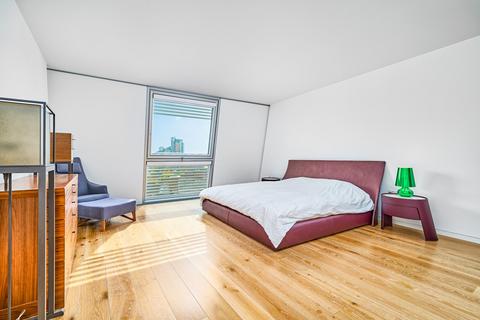 3 bedroom apartment to rent, Albion Riverside, Hester Road