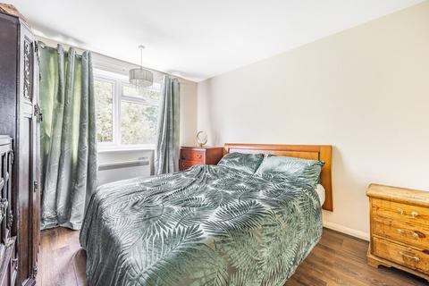 3, Camberley Court Blackbush Close, Sutton, SM2 6BB