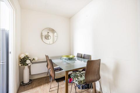 3, Camberley Court Blackbush Close, Sutton, SM2 6BB