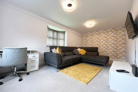 3 bedroom detached house to rent, Hollywood Works Close, Shirley, Solihull, West Midlands, B90