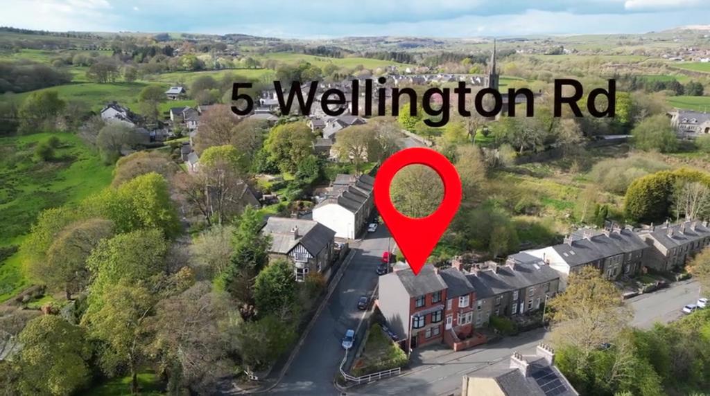 Wellington Road, Turton, Bolton, BL7 4 bed end of terrace house for