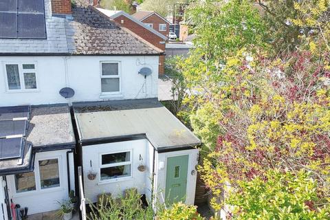 2 bedroom end of terrace house for sale, Clarence Road, Fleet GU51