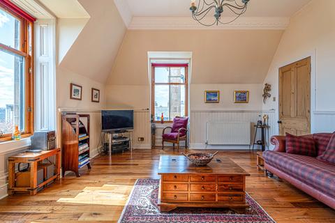52a Cleveden Drive, Glasgow, G12 0NU