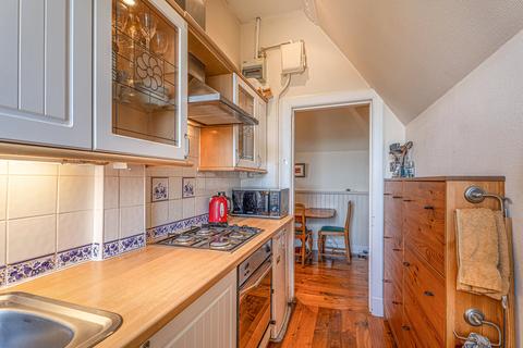 52a Cleveden Drive, Glasgow, G12 0NU