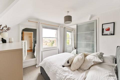 1 bedroom flat for sale, Balham High Road, Tooting Bec, London, SW17