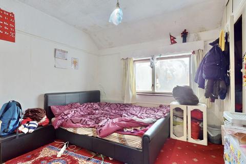 1 Betham Road, Greenford, UB6 8RY