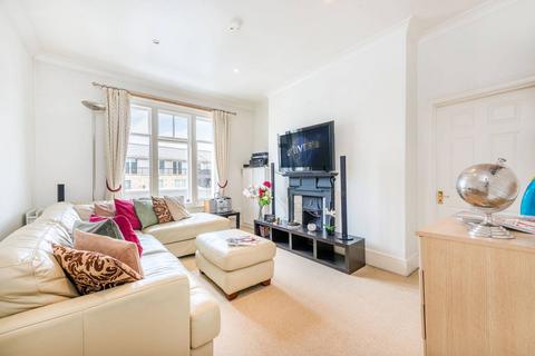 3 bedroom flat for sale, Fulham Road, Chelsea, London, SW10