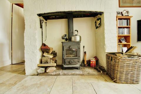 3 bedroom cottage for sale, The Pry, Purton