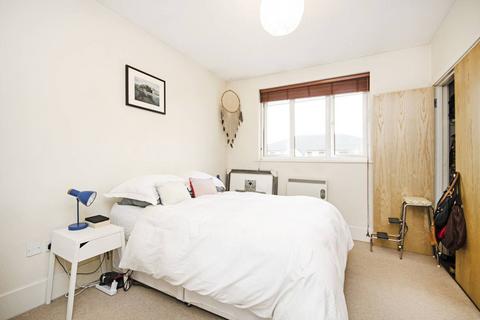 1 bedroom flat to rent, Holly Street, Dalston, London, E8