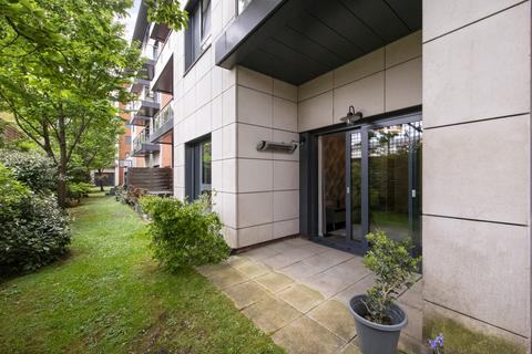 1 bedroom flat for sale, Avershaw House, 1 Chartfield Avenue, London