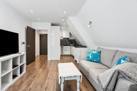 1 bedroom flat for sale, Kew Bridge Road, Brentford