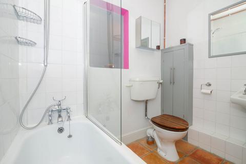 1 bedroom flat for sale, North Road, Richmond