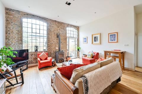 1 bedroom flat for sale, Sternhall Lane, Peckham Rye, London, SE15