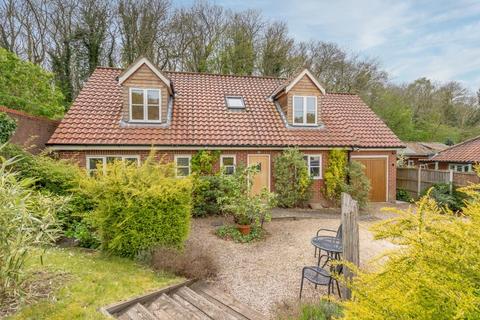 4 bedroom detached house for sale, Old Costessey