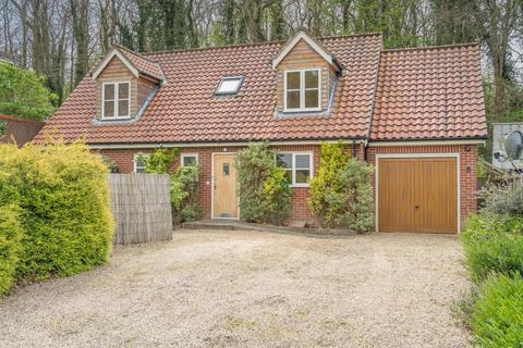 4 bedroom detached house for sale, Old Costessey
