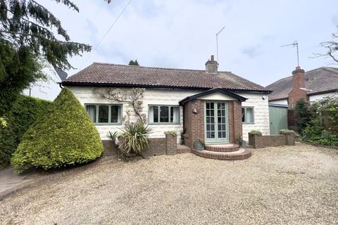 4 bedroom bungalow for sale, Priory Avenue, Harlow