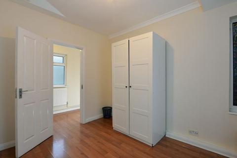 2 bedroom detached house for sale, Bacon Lane, Edgware