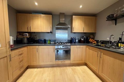 2 bedroom flat for sale, Great North Way, London