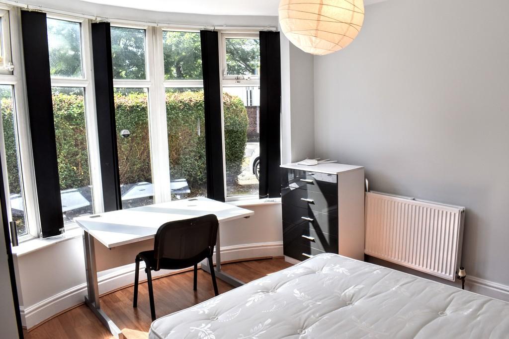 Bedroom 2.1