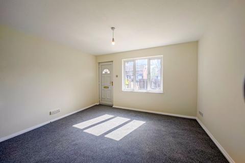 1 bedroom terraced house to rent, Rollesby Way, Central Thamesmead, SE28