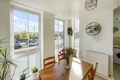 16 Rostron Close, West End, Southampton, SO18 3AF