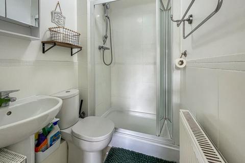 16 Rostron Close, West End, Southampton, SO18 3AF